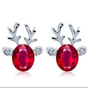 🎄🦌Super cute Reindeer stud earrings 🎄🦌